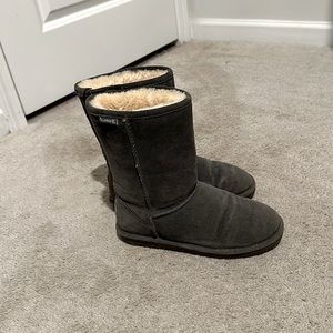 Dark grey Bearpaw Uggs, lightly used size 8.